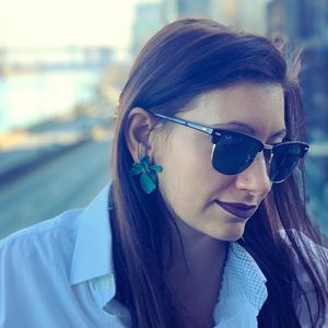 Meet your Posher, Maria